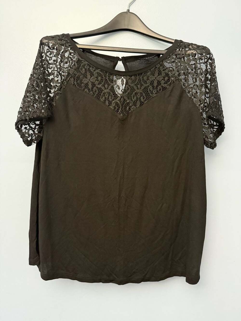 Attention Black Lace Sleeve Keyhole Back Top Size XL